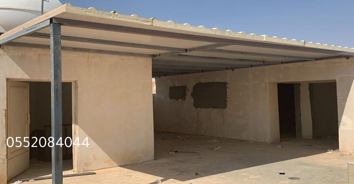 غرف ساندوتش بانل توفر راحة تامة مع عزل صوتي وحراري فعال للأماكن الداخلية.